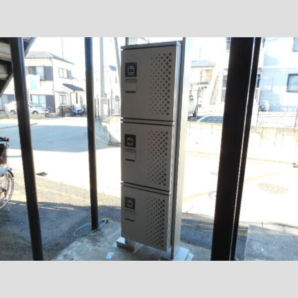 レジデンスヒルトップ　Ⅲ 宅配ボックス