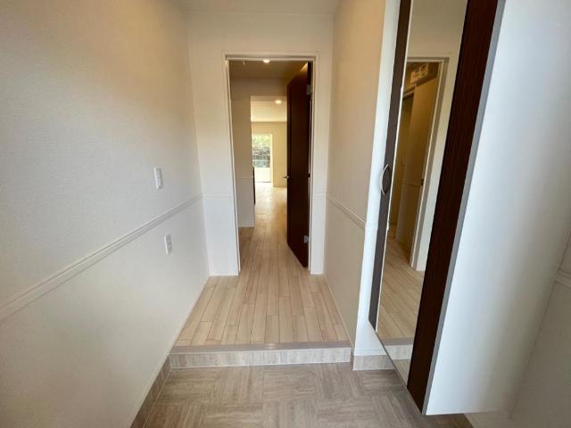 アドニス103号室 玄関（イメージ）