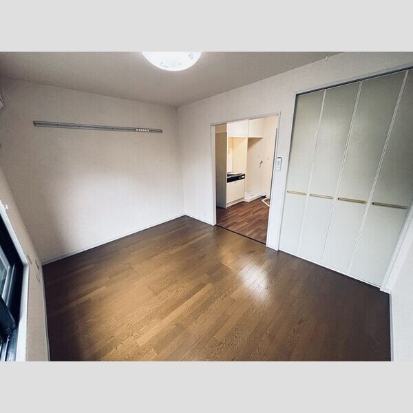 セジュールけやき105号室 洋室別角度