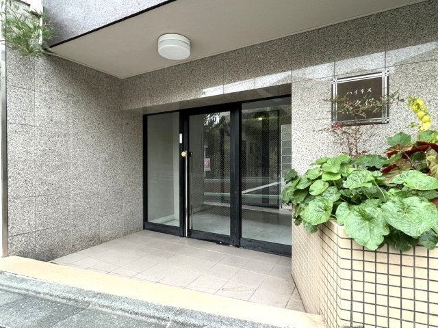 ハイネス大久保 エントランス