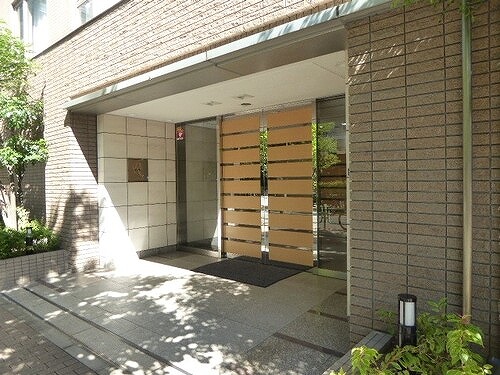レフィール日本橋浜町 エントランス　※前回募集時2022年7月撮影の写真