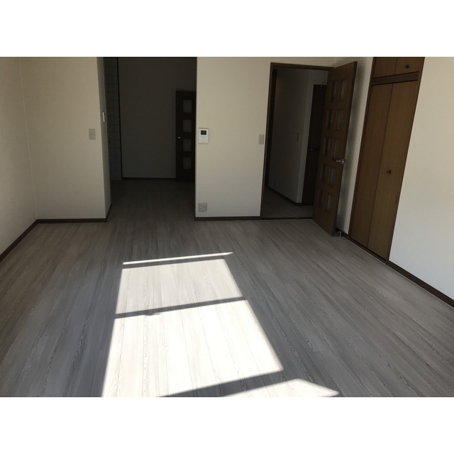 モンメール大磯101号室 リビング