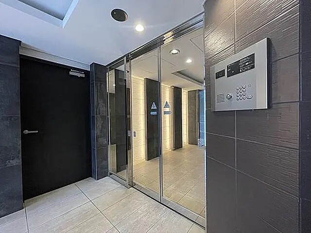 スカイコートパレス小竹向原 エントランス