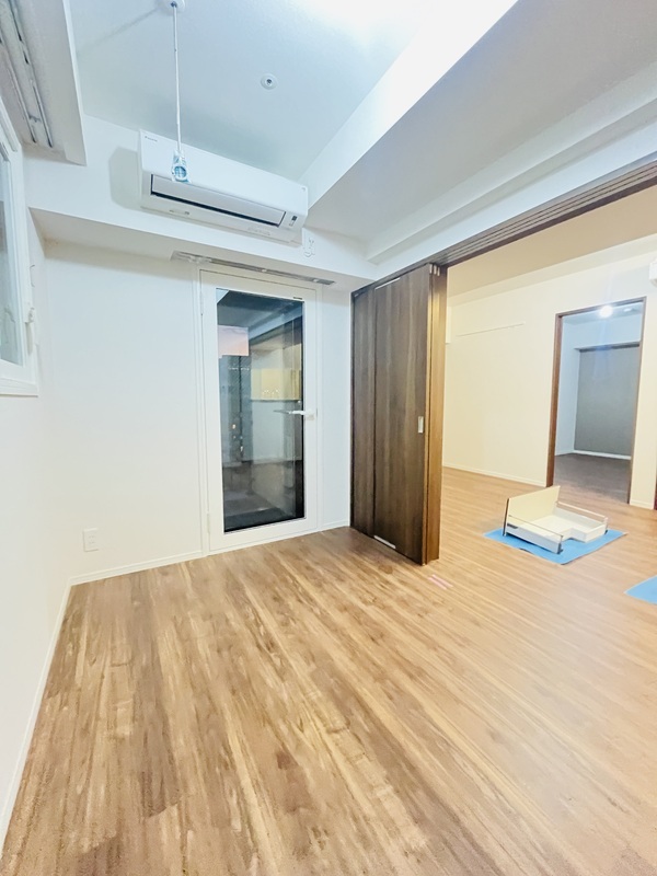 THE MAYFAIR9階 内観