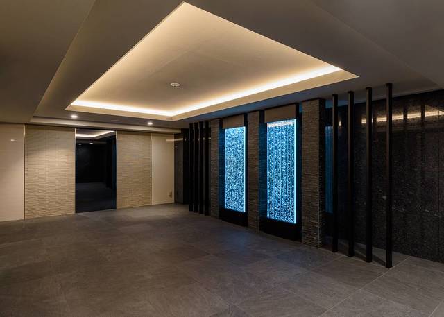 グランド・ガーラ横浜新子安11階 スタイリッシュなエントランスロビー