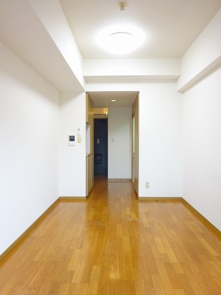 グリフィン横浜・ウェスタ リビング