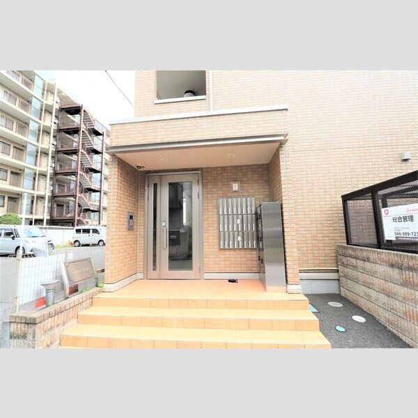 中根ヒルズ エントランス