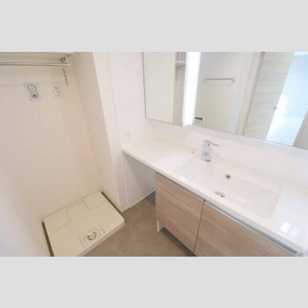 Skye residence元住吉 洗髪洗面化粧台・洗濯機置場