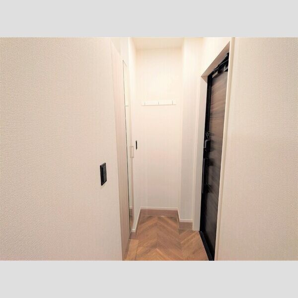 Auspicious　House302号室 玄関