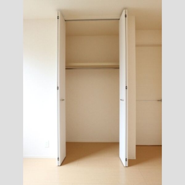 ボナール酒井根　Ⅰ号棟105号室 洋室6.2帖　クローゼット