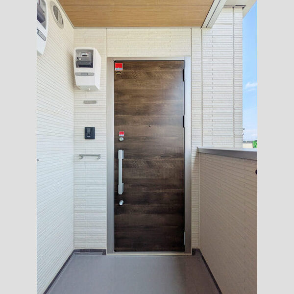 マーリエ　(3) 玄関