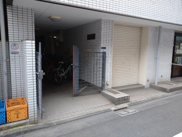 スターハイツ本所403号室 エントランス