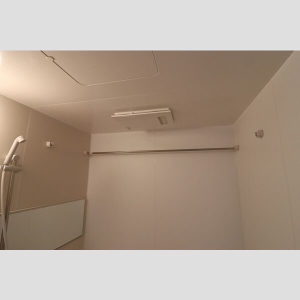 アゼリアコートⅠ203号室 浴室換気乾燥機