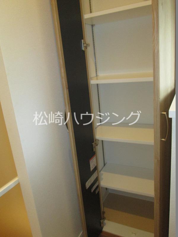 ＢＥＷＥＬプラス 玄関