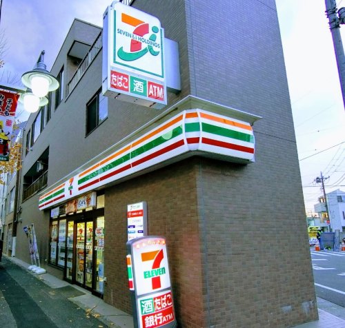 ルーブル世田谷 【コンビニエンスストア】セブンイレブン世田谷桜小前店まで488ｍ