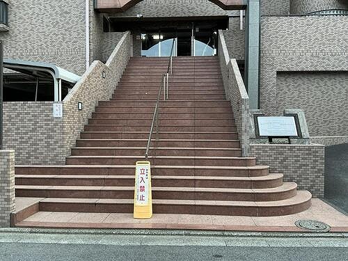 ライオンズマンション平塚宝町8階 エントランス