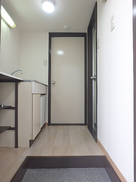 カルタス２１戸田第５ 玄関