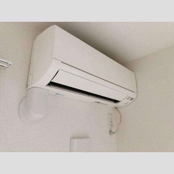 ディアコート102号室 エアコン