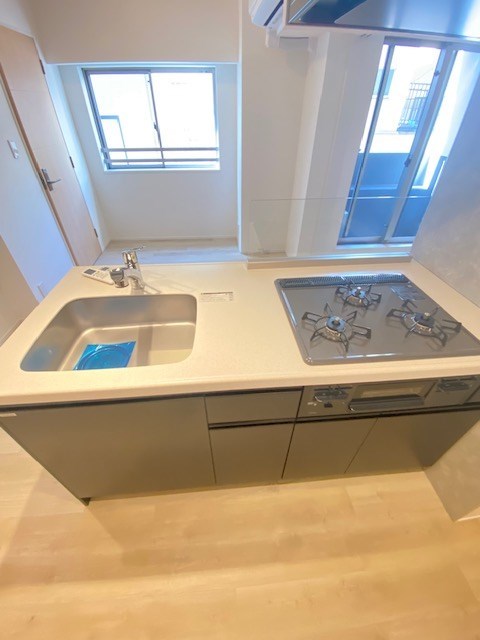 レジディア神田 キッチン