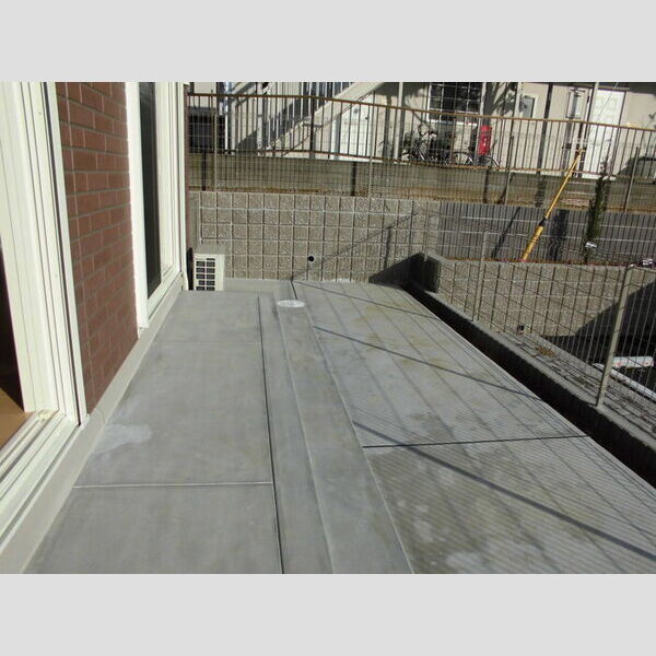 PARK　HILLS　MIYAKO　D105号室 専用庭