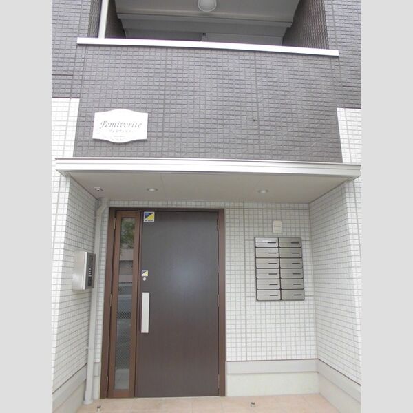 フェミヴェルテ エントランス