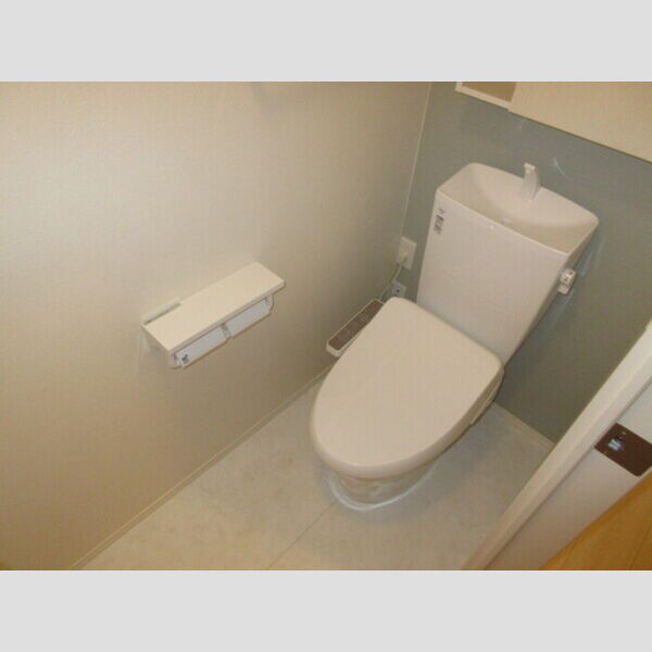 Blancheneige　A棟201号室 トイレ温水洗浄便座