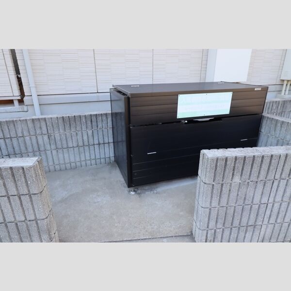 シャンブルK 入居者様専用ゴミストッカー