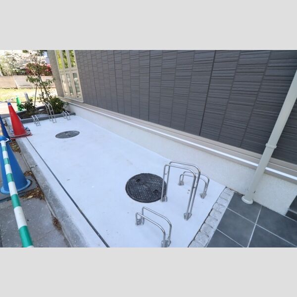 ラリュール中村南 駐輪場