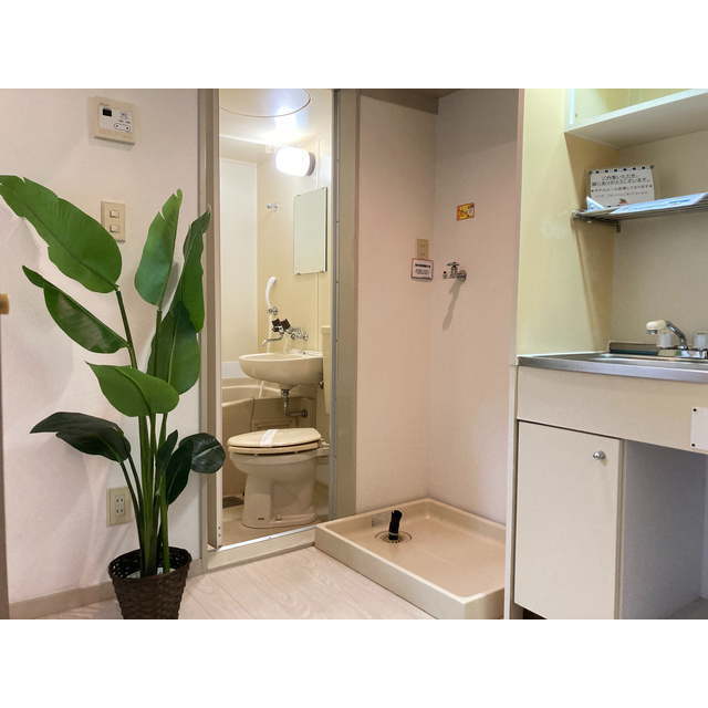 オートハイツ平塚 玄関から室内　モデルルーム