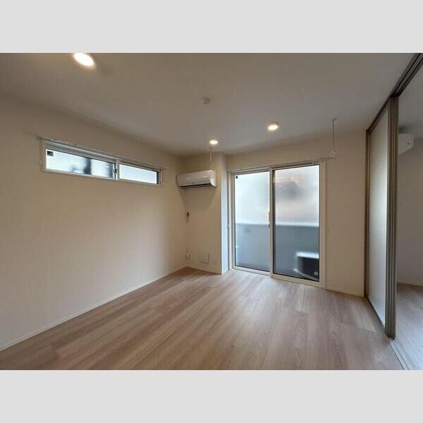 セレスティア西綾瀬106号室 LDK