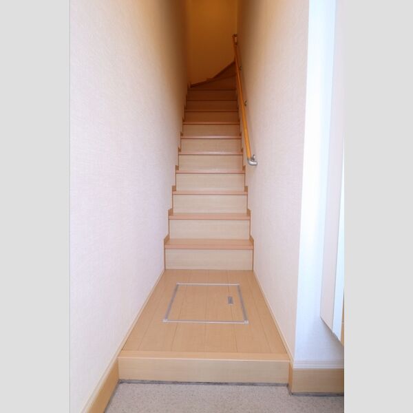 エスポワール203号室 階段