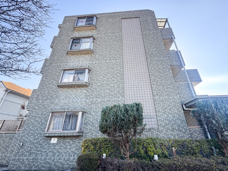 ドゥ・ベルジュール2階 外観