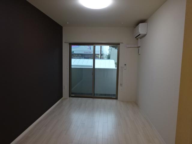 湘南エクセレントⅢ106号室 室内