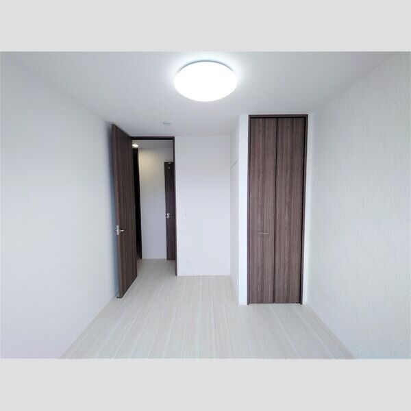 セントラルコートⅡ101号室 洋室5.5帖(別角度)