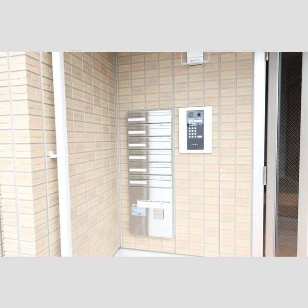 T-Fort102号室 エントランス