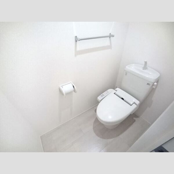 ヴィラ ウィステリア 温水洗浄暖房便座トイレ