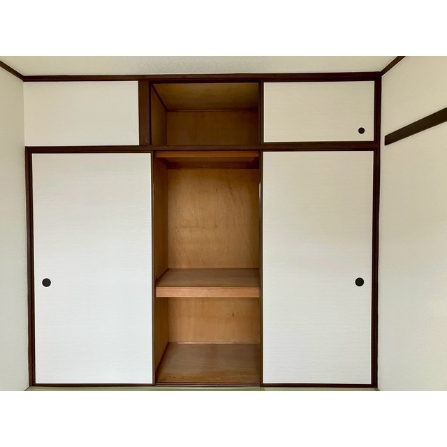 シーサイドテラス302号室 和室・押し入れ