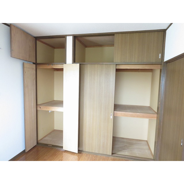 スカイビレッジ 内観