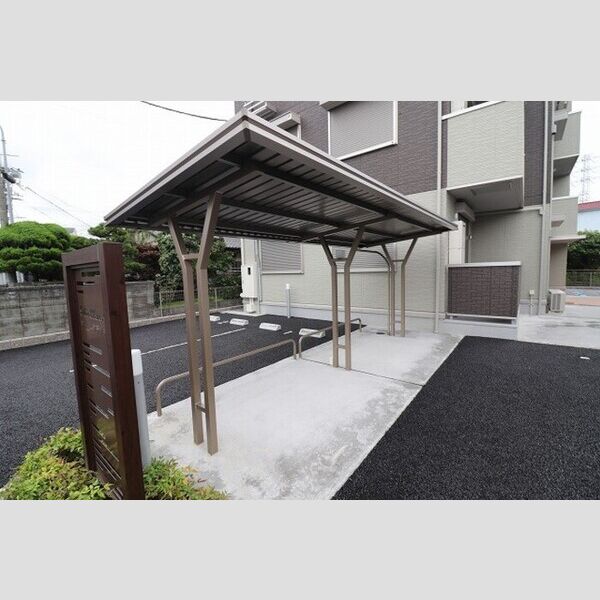 ジュレ・ブランシュ 駐輪場