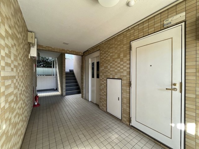 コーディアル久我山1階 エントランス