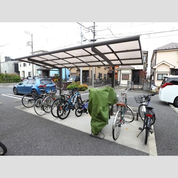 ボンジュール相模大野B203号室 駐輪場