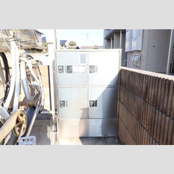 ストラール　C 宅配ボックス