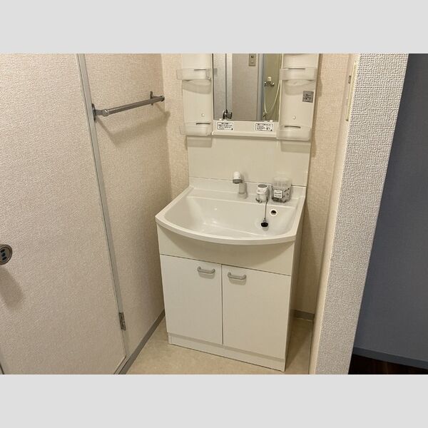 レジデンス小林 洗髪洗面化粧台