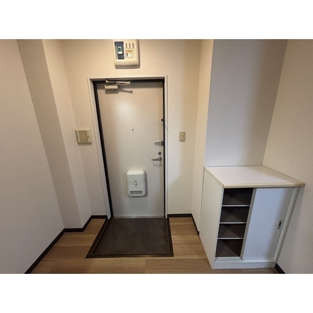 ウィンズベルⅡ306号室 玄関