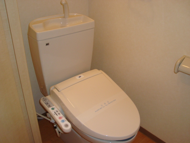 Granchesta2番館 シャワー付トイレ