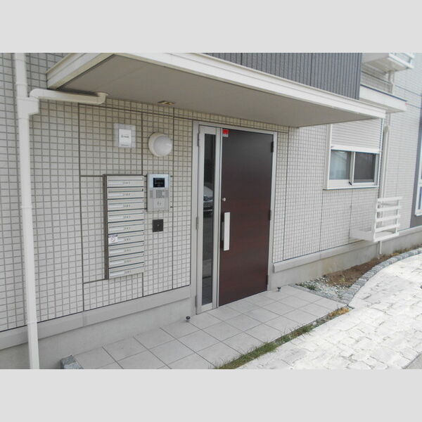 ヘリオス吉川美南　プルートーン エントランス