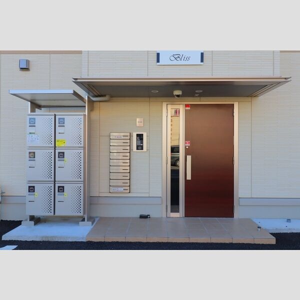 bliss(ブリス) 出入口