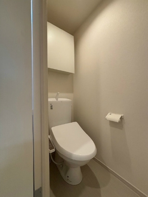 リブリ・ジョイフル諏訪1階 トイレ