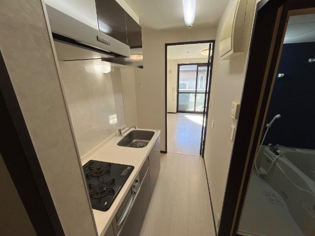 グランドロータス聖蹟202号室 キッチン