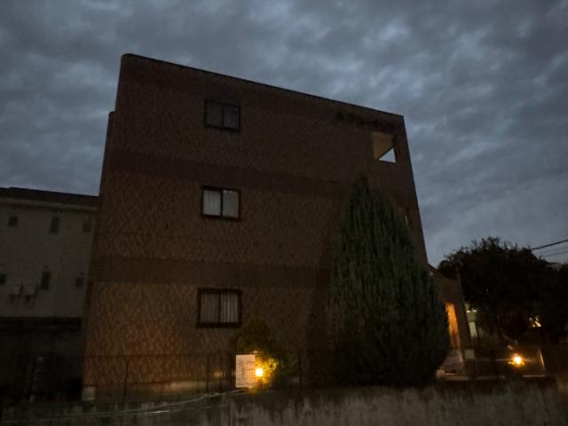 フローラリア 外観写真（夜）